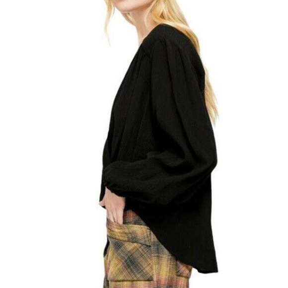 Free People wrap blouse Tee long sleeve v-neck Black flowy top - Picture 5 of 7